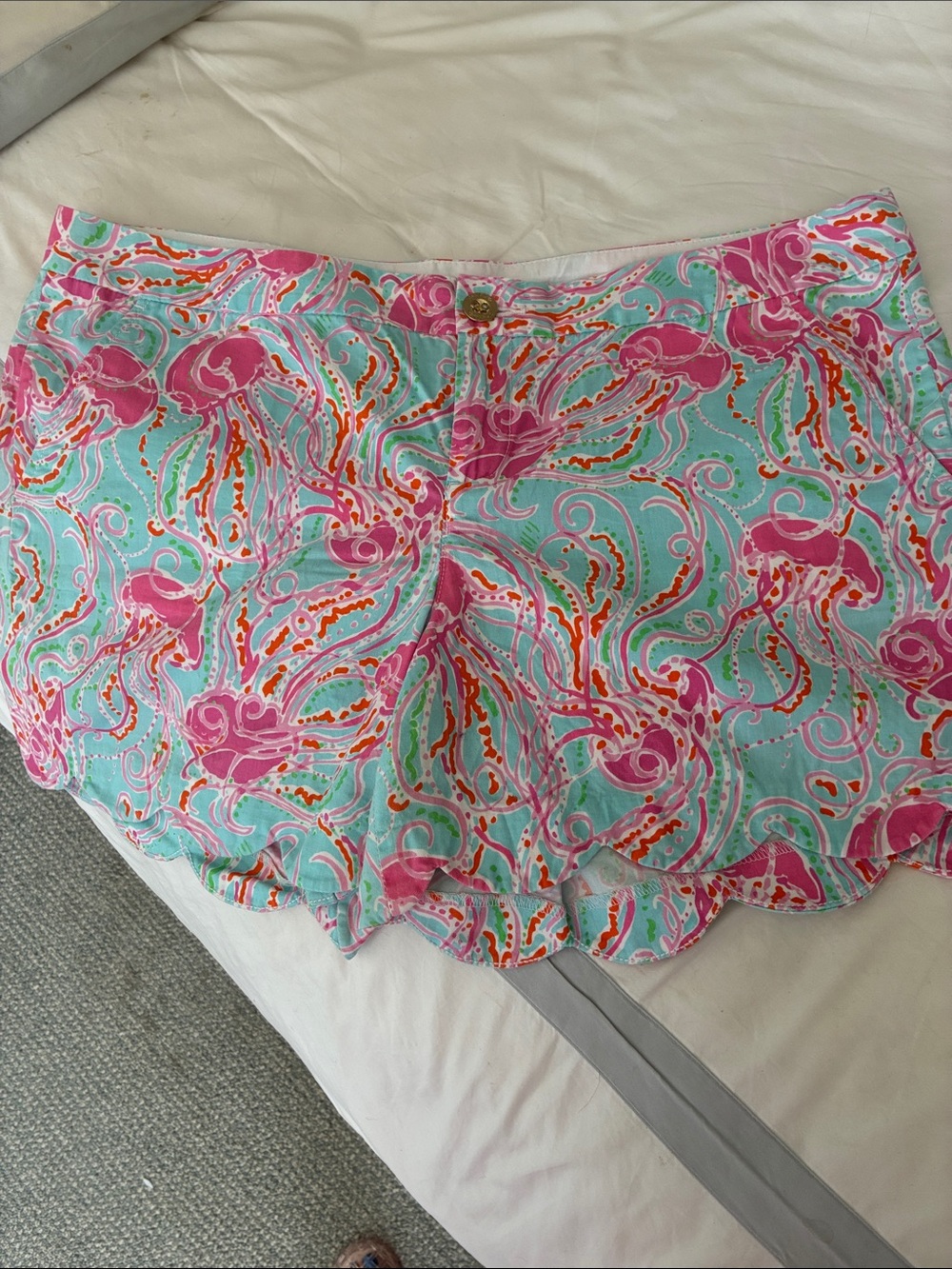 Lilly Pulitzer Buttercup short. Size 14. 5”inseam.